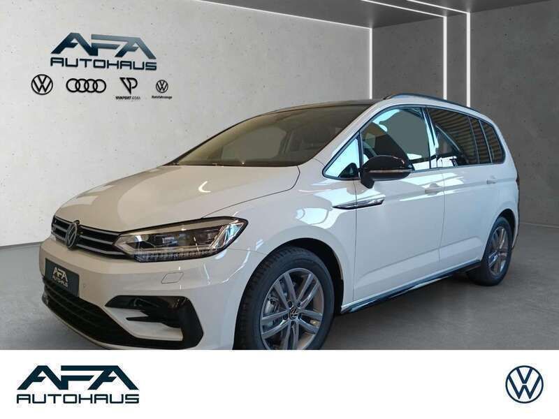 Pure white Gebraucht 2024 VW Touran Highline Van / Kleinbus | 37.678 € (Teuer) - Bild 1/4