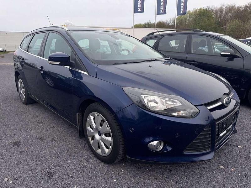 Second-hand Ford Focus 125 CP (91 kW) 2012 Albastru Break
