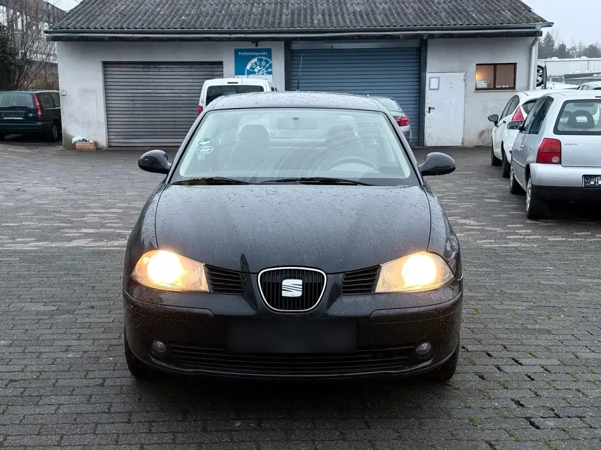 Second-hand Seat Ibiza 75 CP (55 kW) 2004 Negru Hatchback