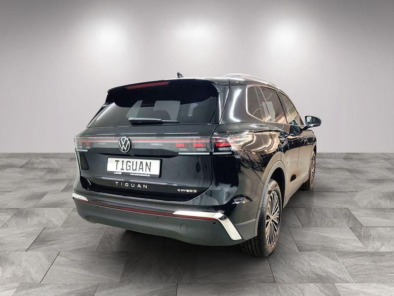 Gebraucht VW Tiguan Elegance 204 PS (150 kW) 2024 Schwarz SUV