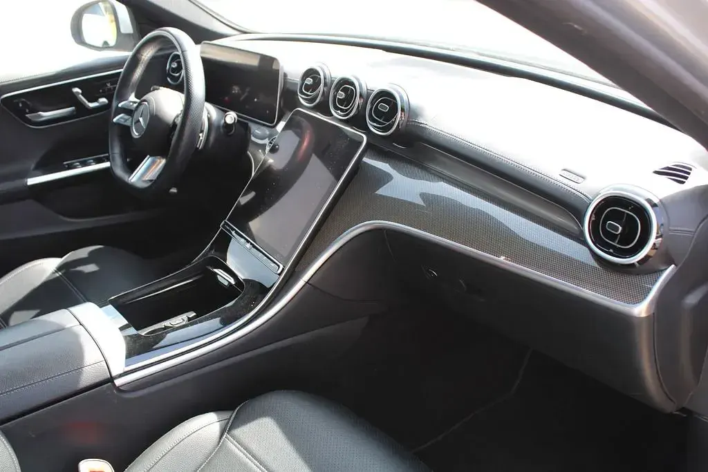Gebraucht Mercedes C220 AMG line 200 PS (147 kW) 2023 Silber Limousine