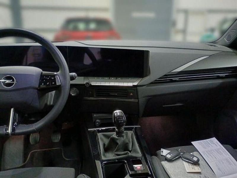 Gebraucht Opel Astra 131 PS (96 kW) 2024 Schwarz Kombi