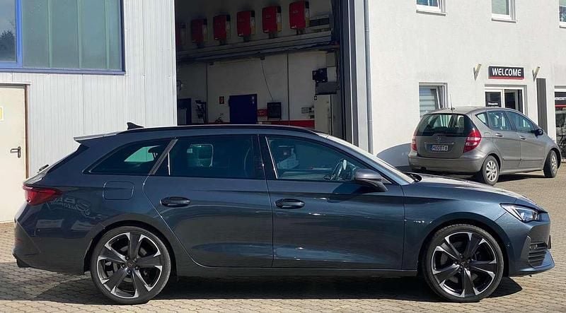 Second-hand Cupra Leon 245 CP (180 kW) 2023 Gri Break