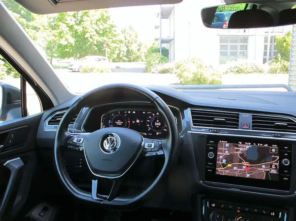 Gebraucht VW Tiguan Highline 150 PS (110 kW) 2020 Grau SUV