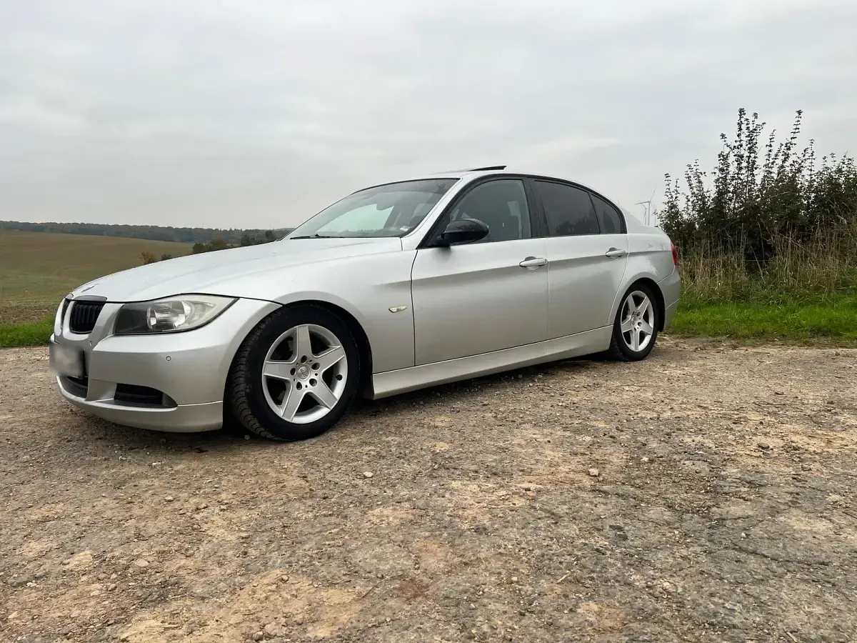 Gebraucht BMW 318 129 PS (94 kW) 2007 Silber Limousine