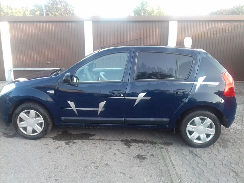 Gebraucht Dacia Sandero 75 PS (55 kW) 2012 Blau Kleinwagen