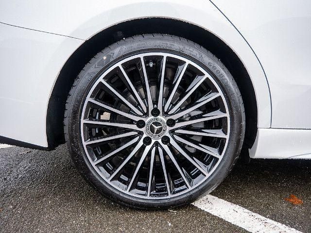 Gebraucht Mercedes C220 AMG line 200 PS (147 kW) 2024 Weiss / polarweiß Kombi
