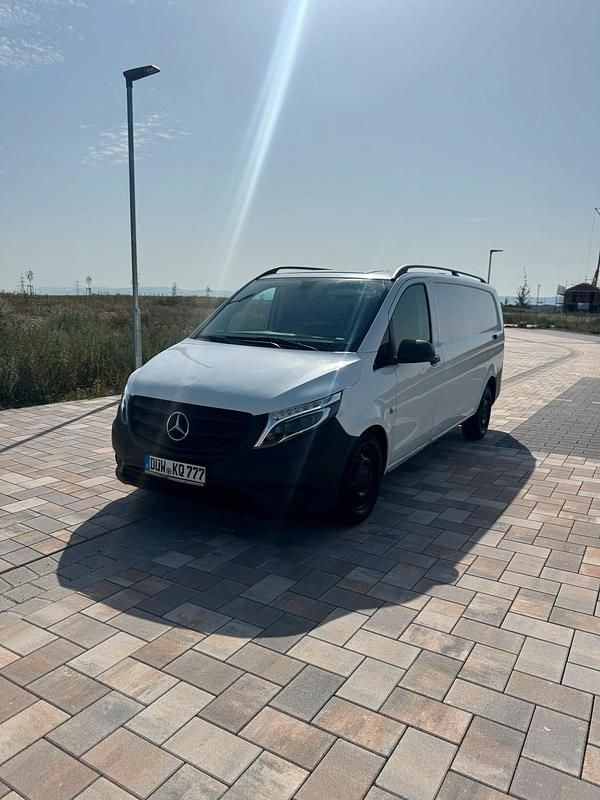 Weiß Gebraucht 2018 Mercedes Vito Van / Kleinbus | 12.500 € (Superpreis) - Bild 1/4