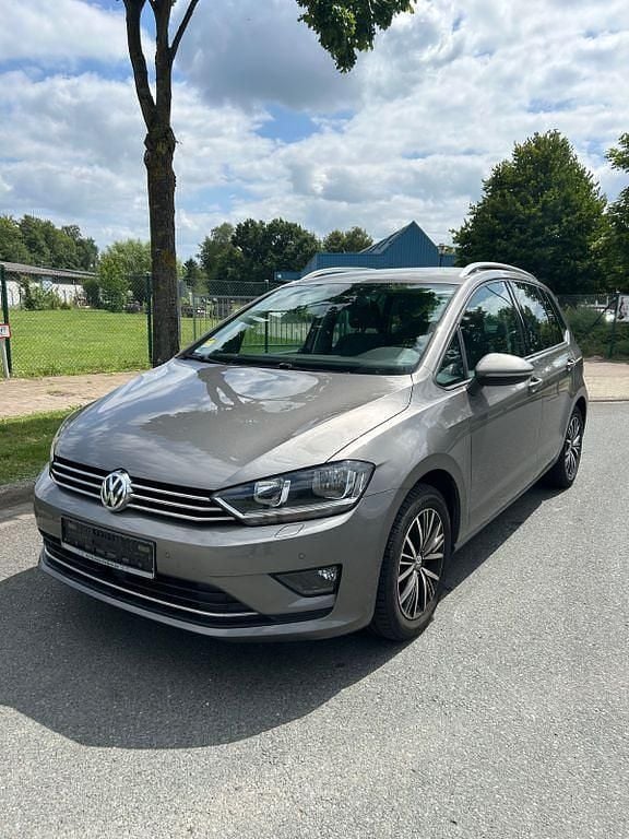 Grau Gebraucht 2016 VW Golf Sportsvan Allstar Van / Kleinbus | 11.990 € (Guter Preis) - Bild 1/4