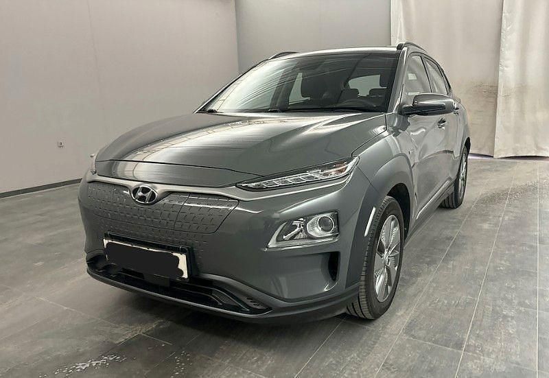 Grau Gebraucht 2020 Hyundai Kona SUV | 12.795 € (Superpreis) - Bild 1/4