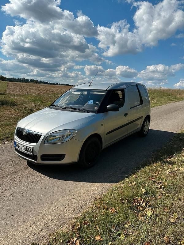 Silber Gebraucht 2008 Skoda Roomster Van / Kleinbus | 1.799 € (Fairer Preis) - Bild 1/4