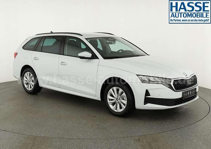 Neu Skoda Octavia Selection 150 PS (110 kW) 2025 Moon white perleffekt Kombi