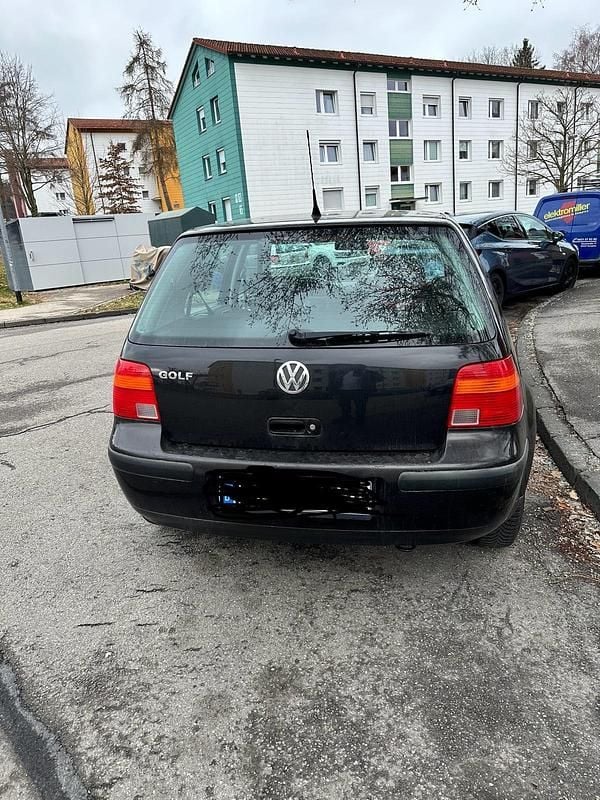 Gebraucht VW Golf IV 105 PS (77 kW) 2001 Schwarz Kleinwagen