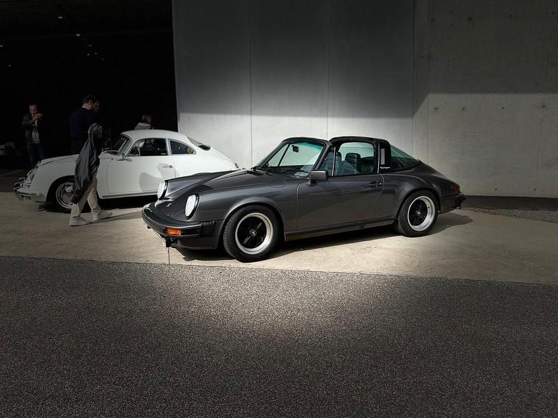 Gebraucht Porsche 911SC 180 PS (132 kW) 1979 Grau Cabrio