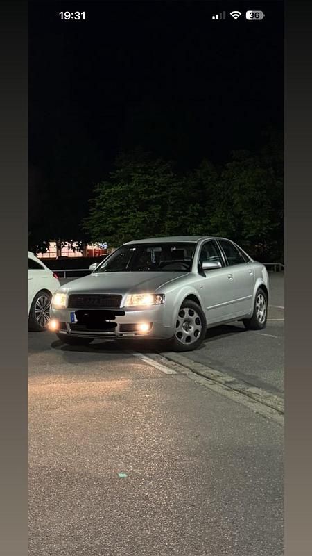 Silber Gebraucht 2003 Audi A4 Limousine | 1.850 € (Fairer Preis) - Bild 1/4