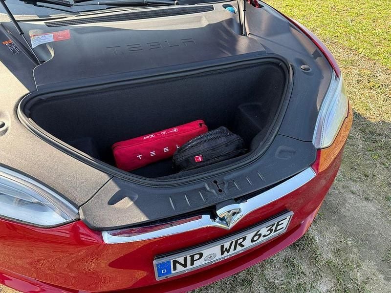 Gebraucht Tesla Model S 309 kW (421 PS) 2017 Rot Kleinwagen