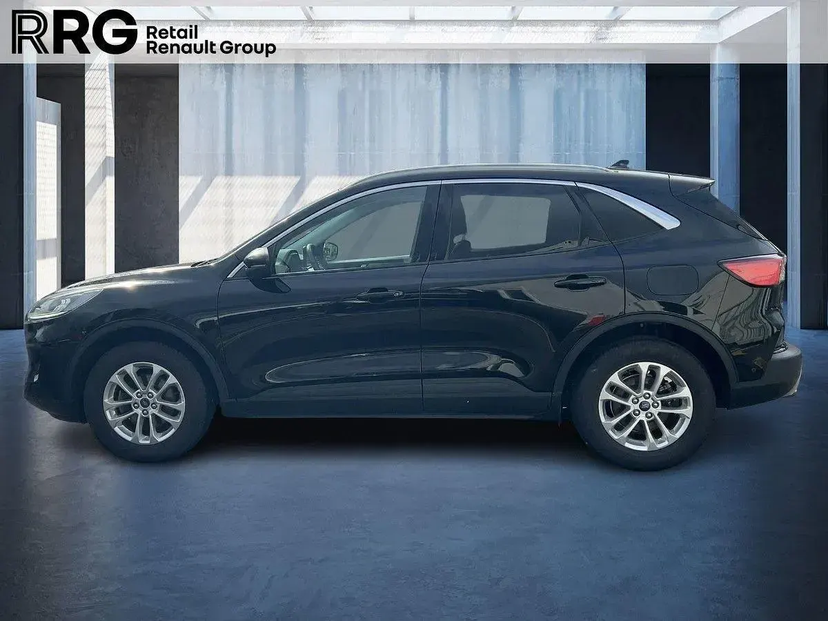 Używany Ford Kuga Titanium 120 KM (88 kW) 2021 Czarny SUV
