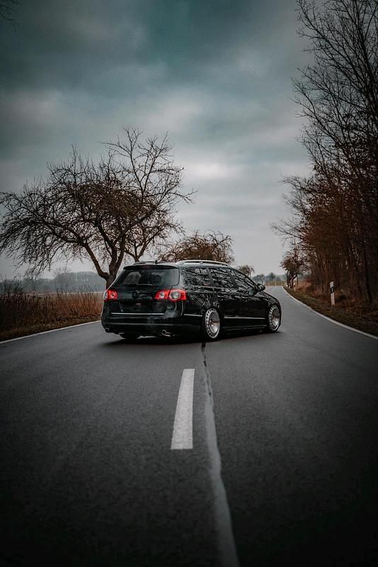 Schwarz Gebraucht 2008 VW Passat Kombi | 11.000 € - Bild 1/4