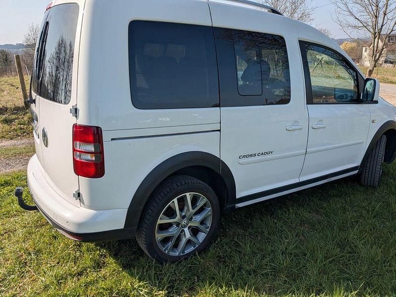Gebraucht VW Caddy 102 PS (75 kW) 2014 Weiß Van / Kleinbus