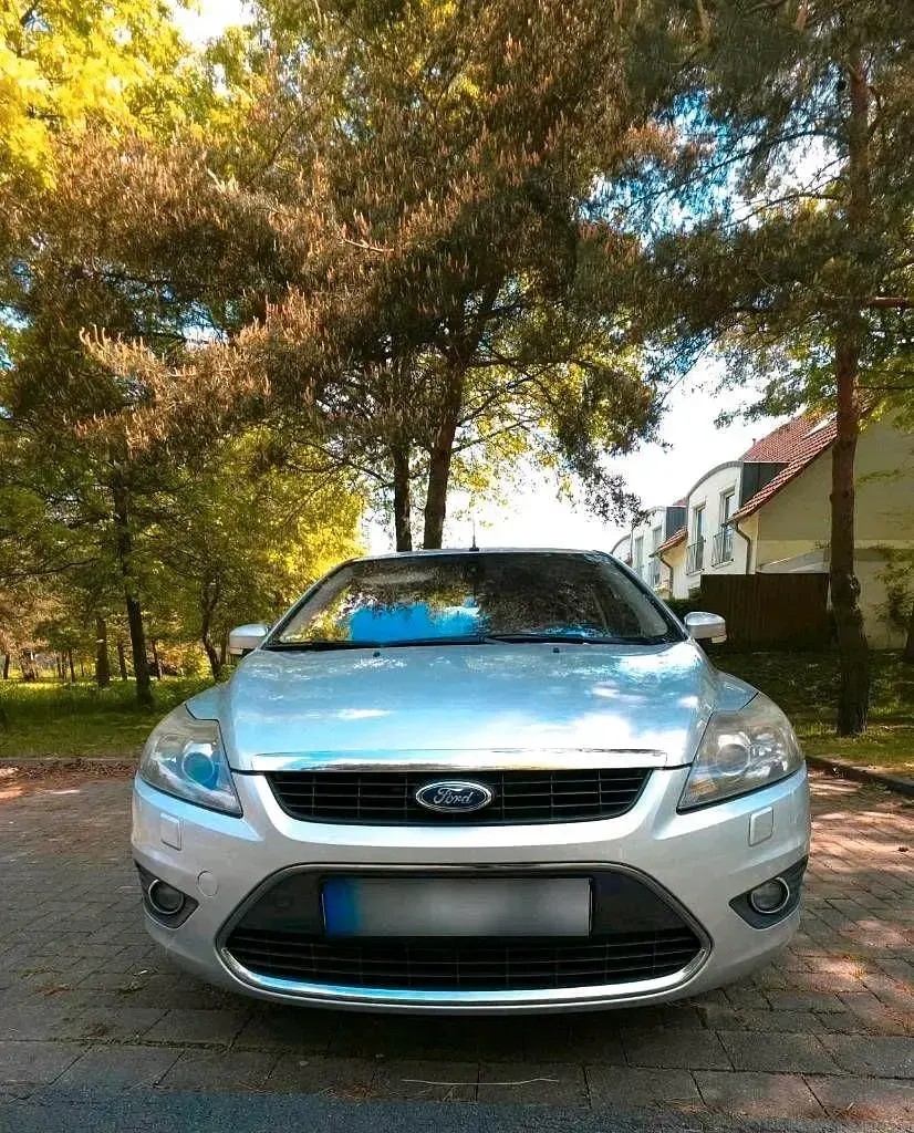 Gebraucht Ford Focus Titanium 2010 Grau Kombi