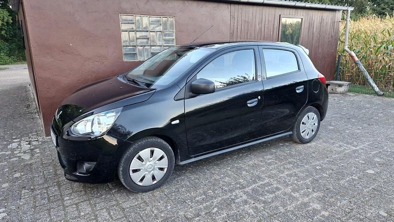 Schwarz Gebraucht 2014 Mitsubishi Space Star Kleinwagen | 2.800 € (Fairer Preis) - Bild 1/4
