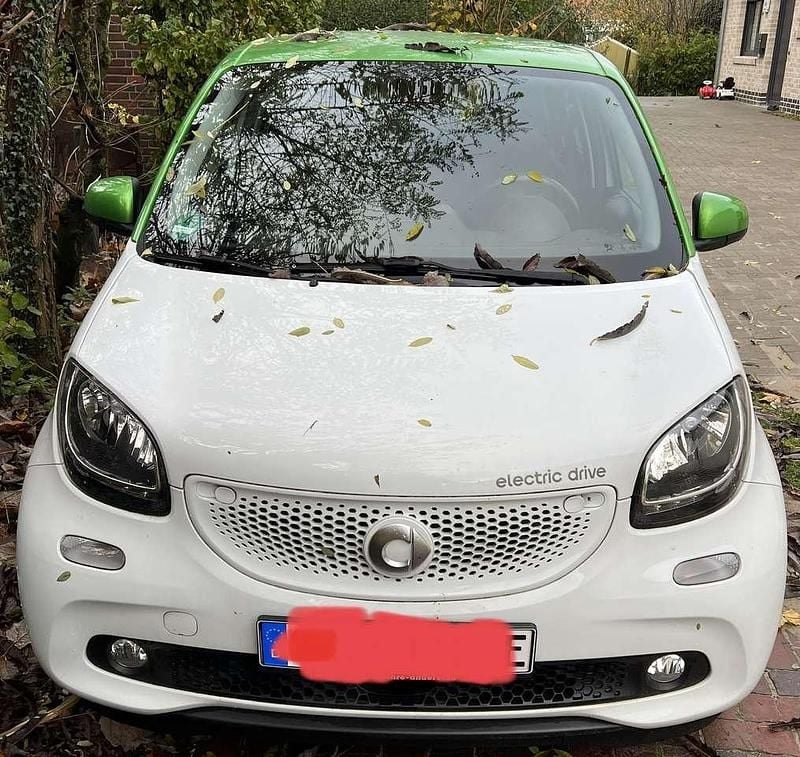 Gebraucht Smart ForFour Electric Drive Passion 60 kW (82 PS) 2017 Weiß Limousine
