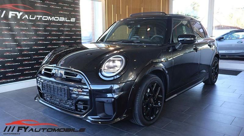 Schwarz Gebraucht 2025 Mini John Cooper Works Kleinwagen | 29.990 € (Fairer Preis) - Bild 1/4