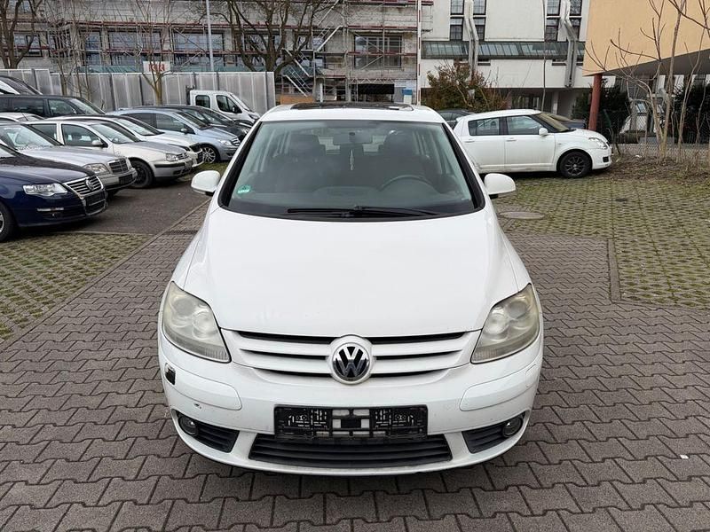 Gebraucht VW Golf V S 140 PS (102 kW) 2007 Weiß Limousine