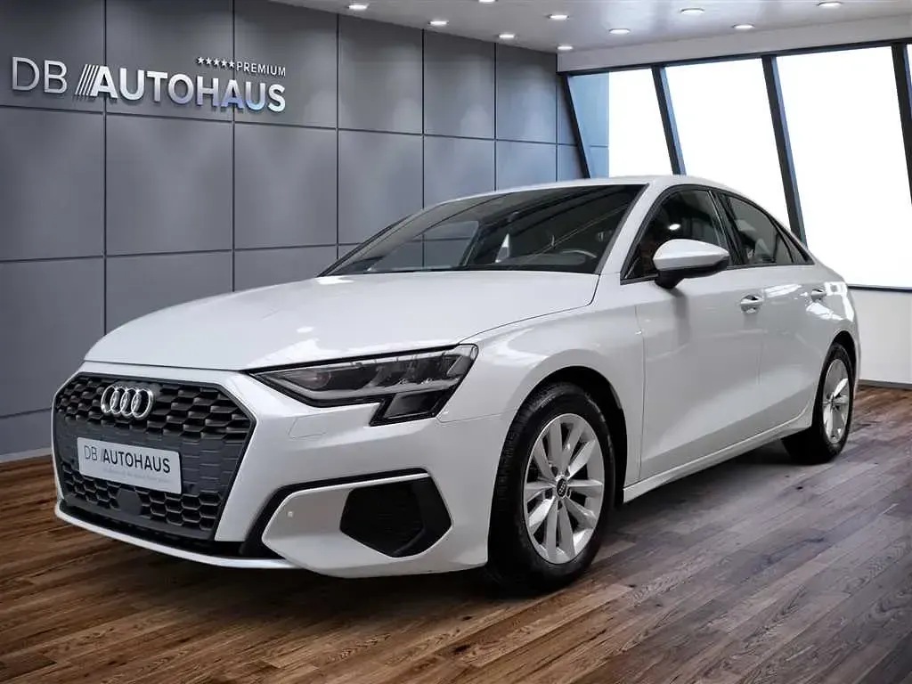 Gebraucht Audi A3 Ambiente 110 PS (80 kW) 2023 Limousine