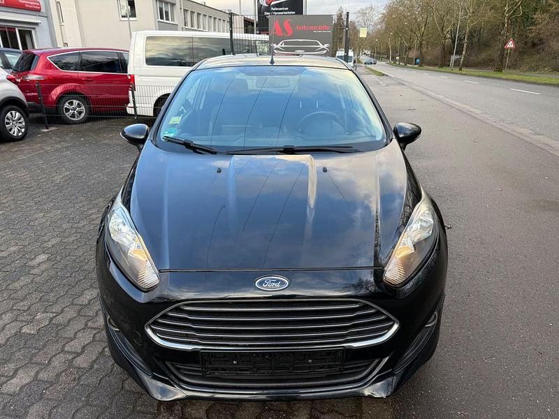 Gebraucht Ford Fiesta SYNC Edition 101 PS (74 kW) 2015 Schwarz Kleinwagen