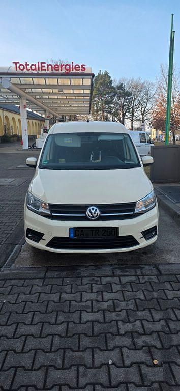 Gebraucht VW Caddy Maxi Trendline 102 PS (75 kW) 2017 Beige Van / Kleinbus