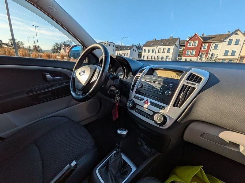 Gebraucht Kia Ceed EX 143 PS (105 kW) 2009 Rot Kleinwagen