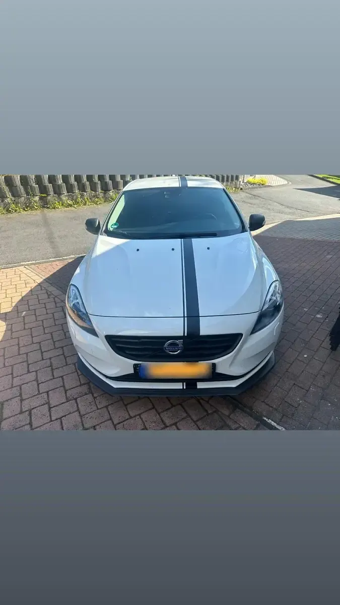Gebraucht Volvo V40 You! 200 PS (147 kW) 2014 Weiß Limousine