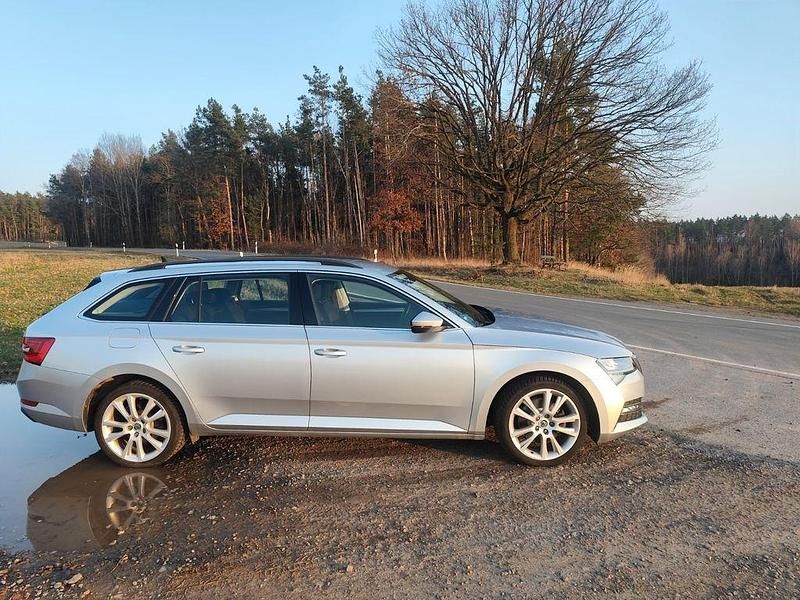 Gebraucht Skoda Superb Style 218 PS (160 kW) 2020 Silber Kombi