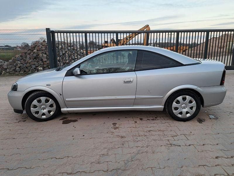 Gebraucht Opel Astra 125 PS (91 kW) 2002 Silber Coupé