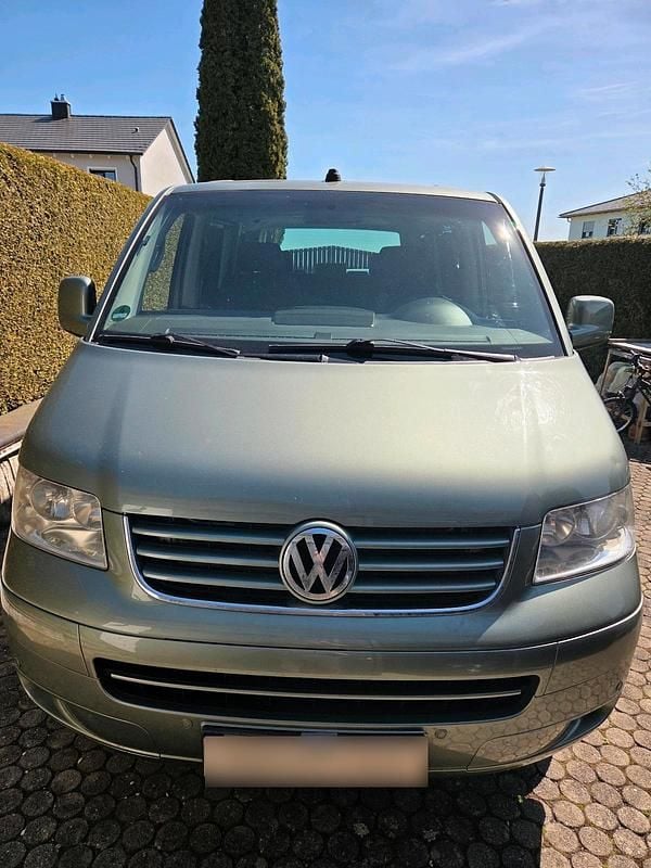 Second-hand VW T5 174 CP (127 kW) 2007 Verde Van