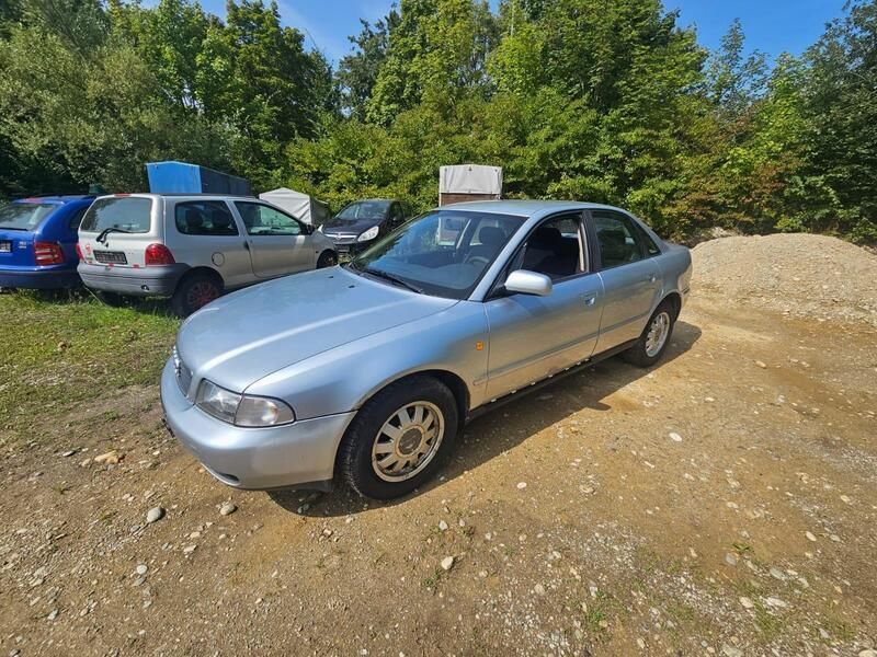 Silber Gebraucht 1998 Audi A4 Limousine | 1.950 € (Fairer Preis) - Bild 1/4