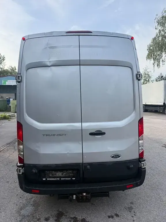 Gebraucht Ford Transit Trend 155 PS (114 kW) 2016 Silber Van / Kleinbus