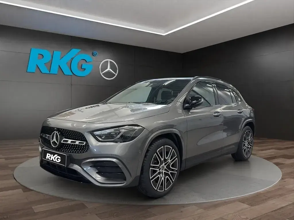 Gebraucht Mercedes GLA200 AMG 163 PS (119 kW) 2025 Grau SUV