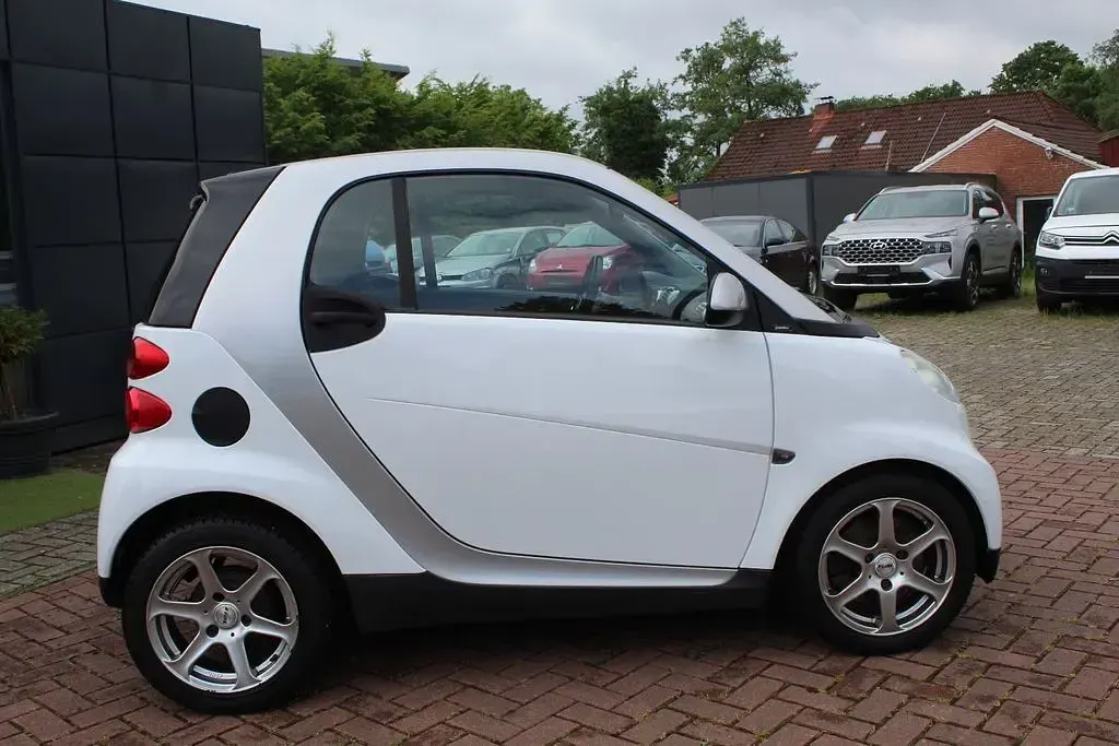 Gebraucht Smart ForTwo Coupé 71 PS (52 kW) 2010 Weiß Coupé