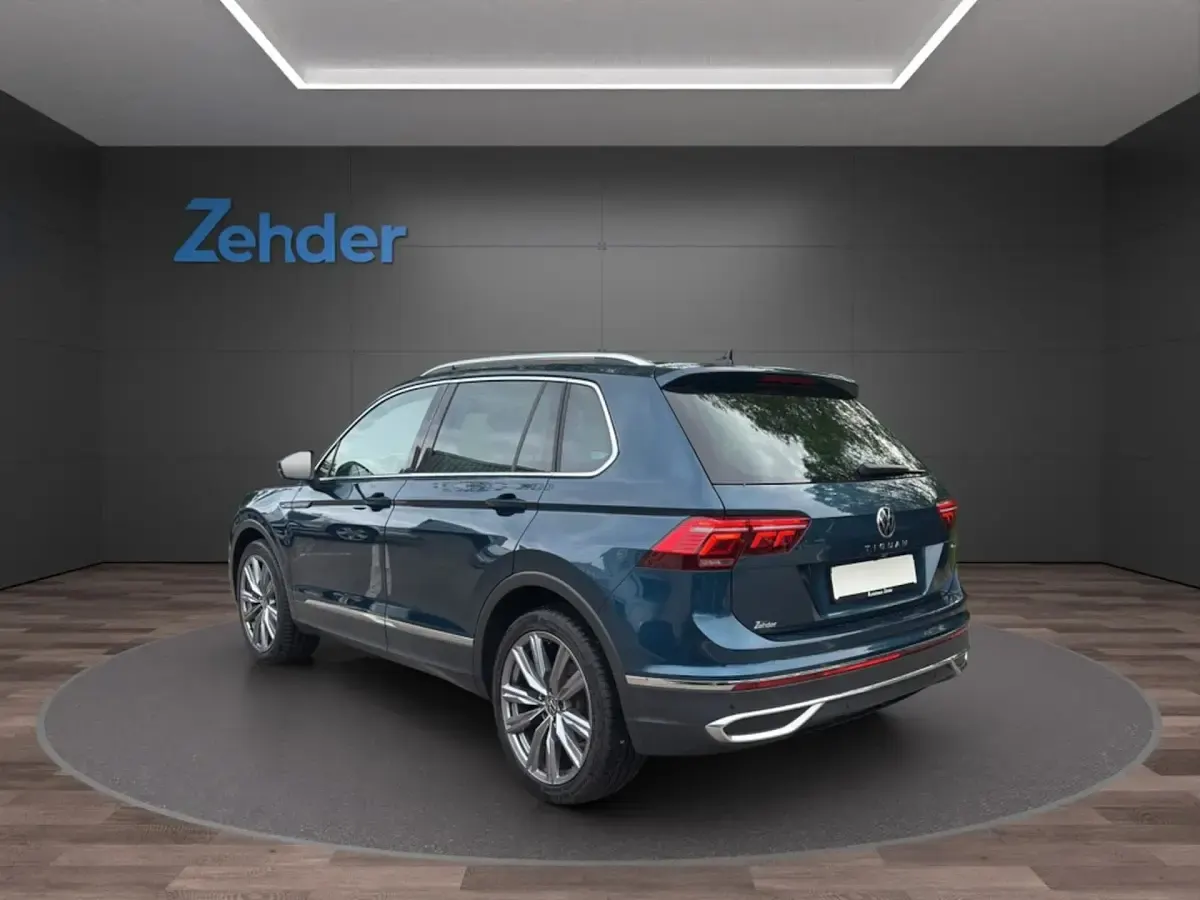 Używany VW Tiguan Elegance 150 KM (110 kW) 2024 Niebieski SUV