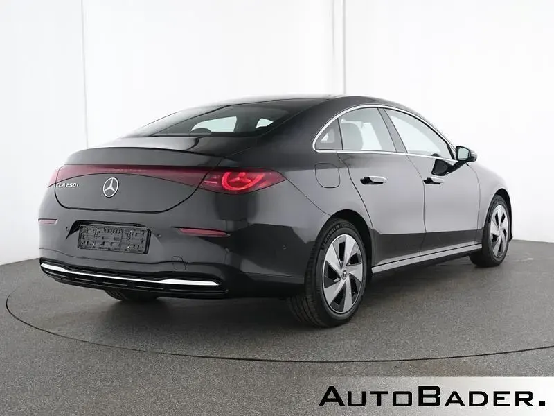 Gebraucht Mercedes CLA 250+ 200 kW (272 PS) 2025 Schwarz Limousine