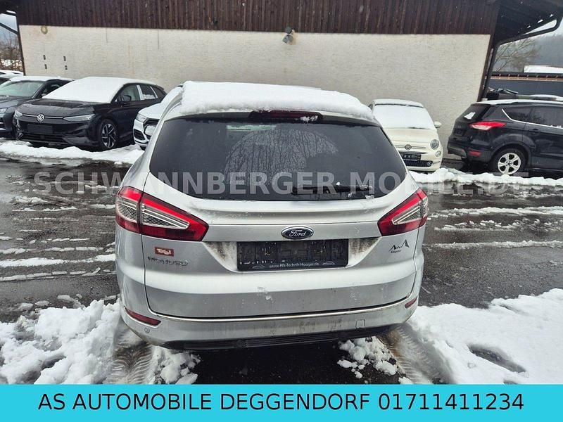 Gebraucht Ford Mondeo Titanium 140 PS (102 kW) 2012 Grau Kombi