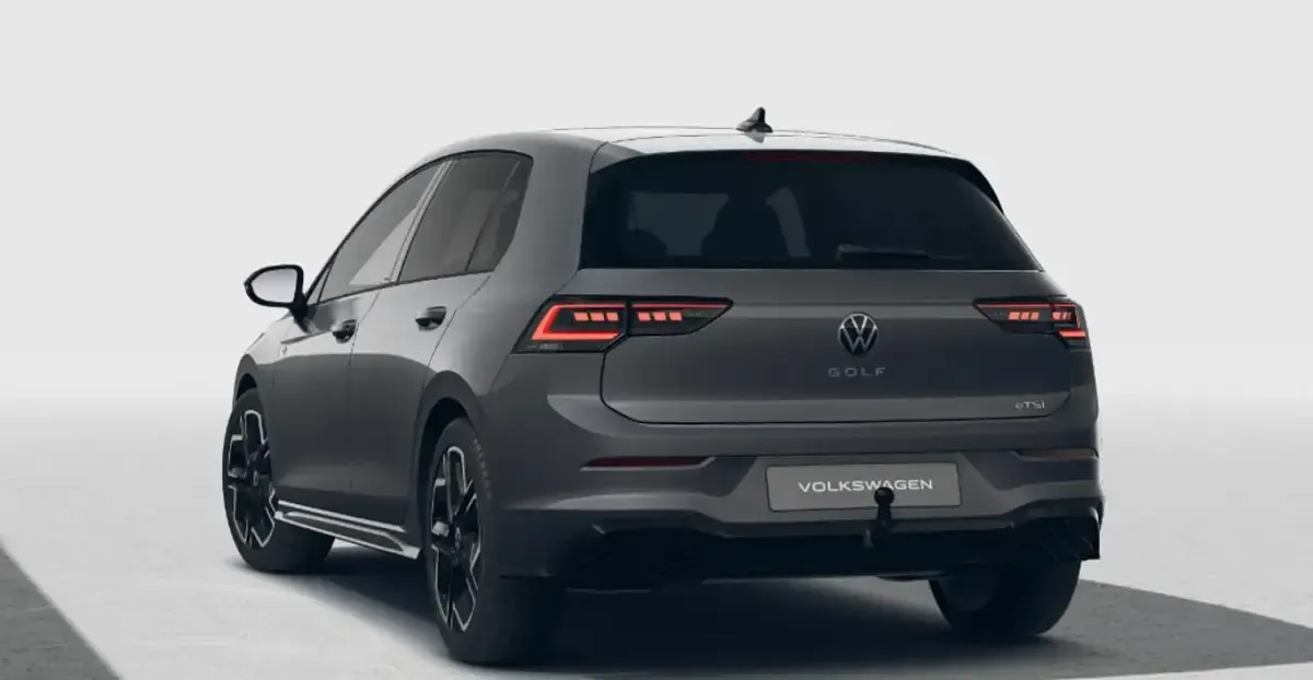 Neu VW Golf VIII R-line 150 PS (110 kW) 2026 Dolphin grey Limousine