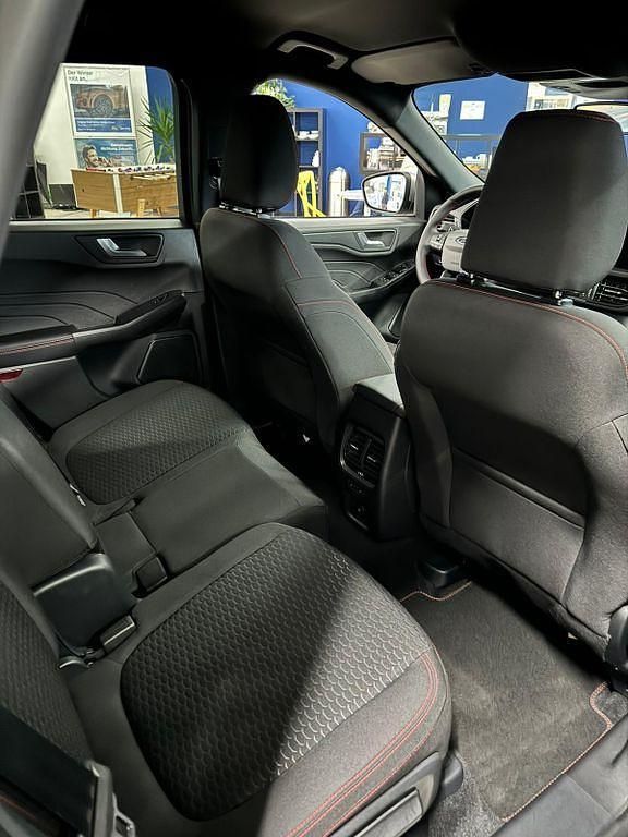 Gebraucht Ford Kuga ST-Line 186 PS (136 kW) 2024 Schwarz SUV