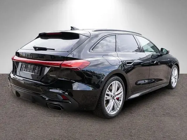 Gebraucht Audi A5 Ambiente 367 PS (269 kW) 2025 Mythosschwarz metallic Kombi