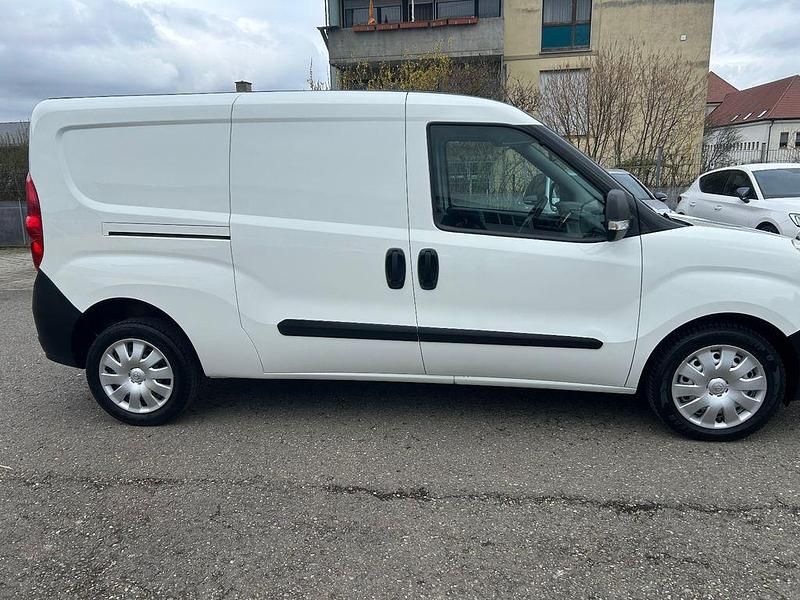 Gebraucht Opel Combo 105 PS (77 kW) 2013 Weiß Van / Kleinbus