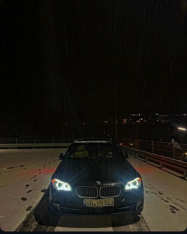 Schwarz Gebraucht 2012 BMW 530 Sport Line Limousine | 13.000 € (Guter Preis) - Bild 1/4