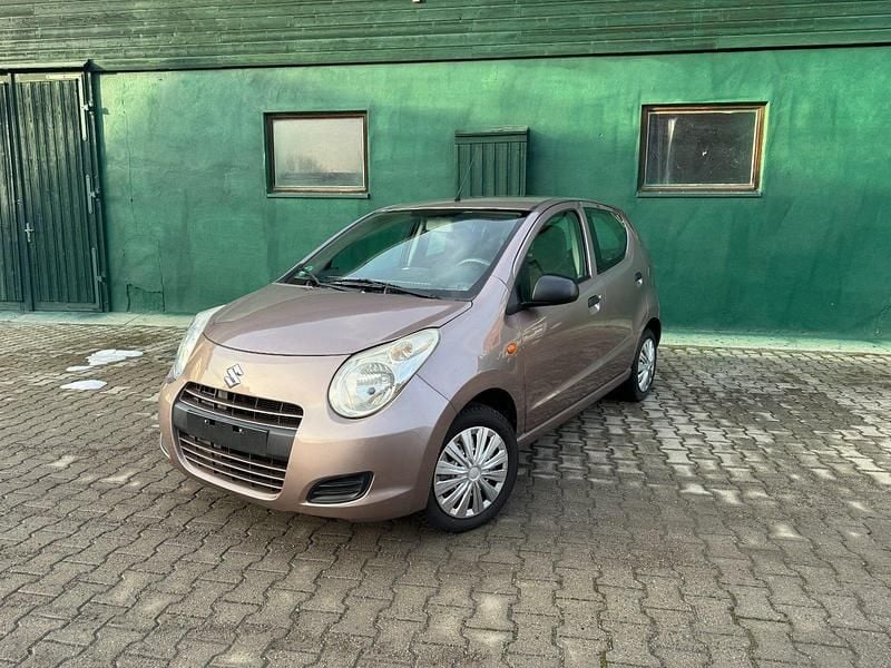 Braun Gebraucht 2009 Suzuki Alto Kleinwagen | 2.799 € (Fairer Preis) - Bild 1/4