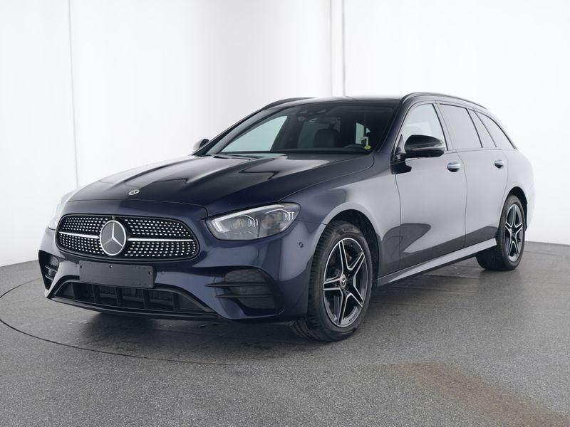 Nautikblau metallic Gebraucht 2023 Mercedes E300 AMG line Kombi | 46.699 € (Fairer Preis) - Bild 1/4
